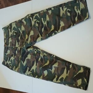 Sundry Green Camo High Waisted Cropped Lightweight Cotton Pants A13